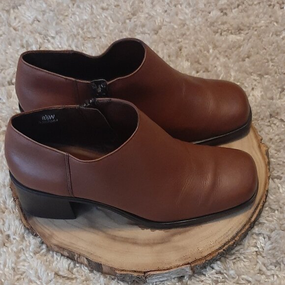 Sandler of Boston Brown/Camel Booties Leather Size 8-1/2W NWOT - Picture 1 of 9